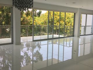 Vendo con salida y Vista a Parque Renan Elias, Calle Chabrier San Isidro