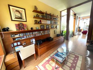 Foto 19 de Venta de magnífica casa en La Planicie Primera Etapa - 4 dorms, 3 salas de estar, jardín, piscina, cava, sótano multi-usos