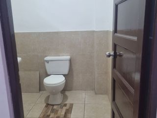 Foto 4 de OFICINA ALQUILER CON LICENCIA 35 m2 CERCADO LIMA CERCA JR CAMANA HOSPITAL SISOL