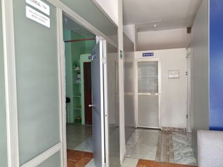 Foto 5 de Vendo casa en la Calle César Augusto Villacrés y Abraham Calazacón