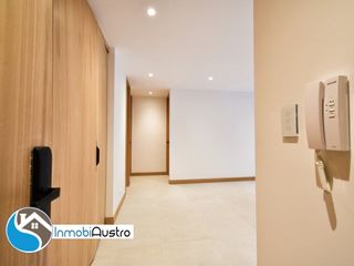 Foto 1 de Av. Ordoñez Lasso, Venta de Lujoso Apartamento