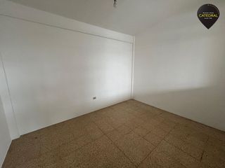 Villa Casa Edificio de venta en Urdesa Central – código:20534