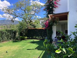 Rento Preciosa y Moderna con amplio Jardín en Parque Algarrobos