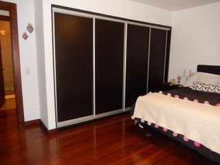 Vendo departamento Quito Tenis, conjunto privado, tres dormitorios, tres parqueaderos, bodega