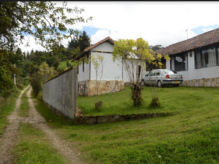 Casa barata en La Calera, Cundinamarca. Vereda Santa Helena, sector El Boliche.