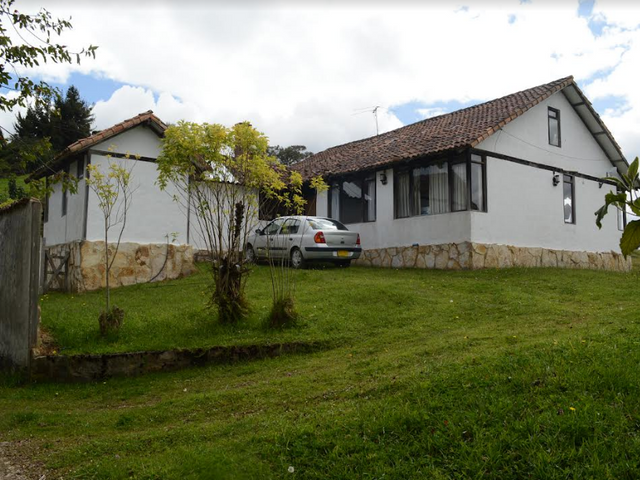 Casa en La Calera, Cundinamarca. Vereda Santa Helena, sector El Boliche.