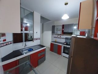 Foto 6 de REMATO CASA DE CUATRO PISOS FRENTE A PARQUE!