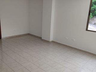 Foto 3 de Apartamento en arriendo en Ciudad Jardin.