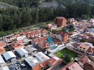 Casa en Venta con Espacio Verde, Sector Cdla. de los Ingenieros, Cuenca