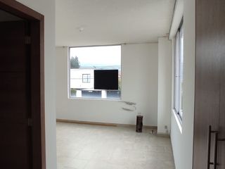 RENTO, CASA, LUMBISI, URBANIZACION PRIVADA, $1.500