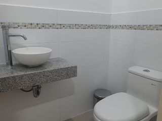 Foto 6 de ALQUILO MODERNO DEPARTAMENTO AMOBLADO. IDEAL HOME OFFICE. MIRAFLORES