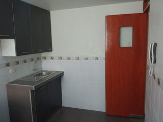 🏡 ¡Acogedor Departamento, en un 3er piso, en San Martín De Porres! 🏡