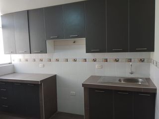 🏡 ¡Acogedor Departamento, en un 3er piso, en San Martín De Porres! 🏡