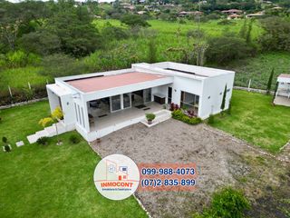 Foto 7 de MODERNA CASA VACACIONAL, Sector Yunguilla C1353