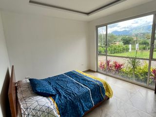 Foto 17 de MODERNA CASA VACACIONAL, Sector Yunguilla C1353