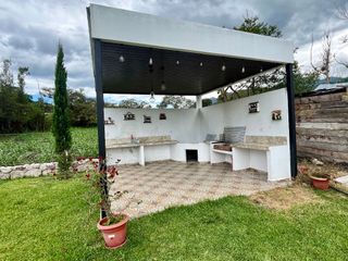 Foto 13 de MODERNA CASA VACACIONAL, Sector Yunguilla C1353