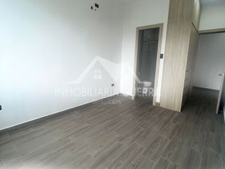 Foto 6 de SE VENDE CASA - URBANIZACIÓN 