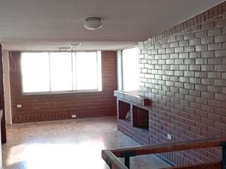 Foto 3 de EN RENTA O VENTA CASA DE 3 HABITACIONES 195M2 SECTOR AV LOS GRANADOS