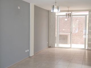Foto 2 de Venta de Casa de 4 dormitorios Manta Manabi