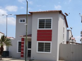 Foto 1 de Venta de Casa de 4 dormitorios Manta Manabi