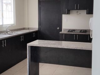 Foto 5 de Venta de Casa de 4 dormitorios Manta Manabi