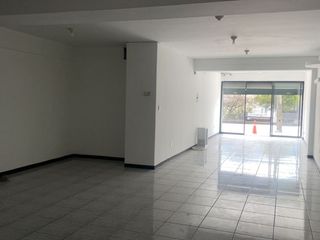 LOCAL DE RENTA AV. ELOY ALFARO CERCA DE LA PORTUGAL, DOS PARQUEADEROS FRONTALES
