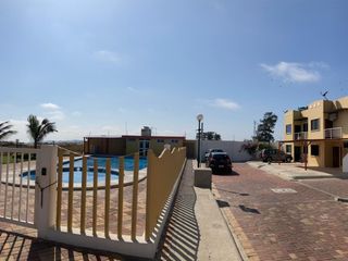Foto 4 de VILLAMIL PLAYAS VENDO DEPARTAMENTO EN URBANIZACION PRIVADA VISTA AL MAR