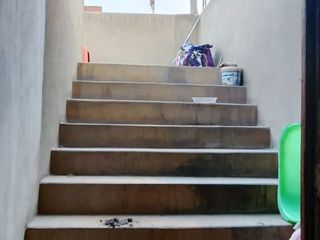 Foto 5 de Ocasion Venta de Casa Como Terreno 120 m² en Esquina y Frente a Parque!
