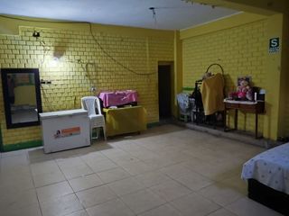 Foto 7 de Ocasion Venta de Casa Como Terreno 120 m² en Esquina y Frente a Parque!