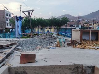 Foto 4 de Ocasion Venta de Casa Como Terreno 120 m² en Esquina y Frente a Parque!