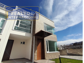 Foto 1 de Venta de casa en Pinllo del cantón Ambato