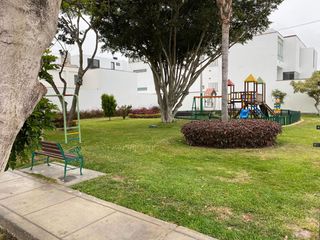 Amplio y bien ubicado departamento en Chacarilla, cerca de avenidas principales, centro comercial y colegios, cuenta con seguridad permanente 24x7