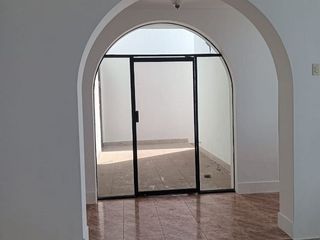 VENTA DE OCACIÓN: CASA COMO TERRENO O VIVIENDA  CON 2 COCHERAS, MARANGA, SAN MIGUEL
