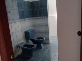 VENTA DE OCACIÓN: CASA COMO TERRENO O VIVIENDA  CON 2 COCHERAS, MARANGA, SAN MIGUEL