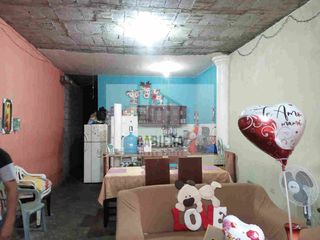 Foto 3 de CASA EN VENTA EN EL SUBURBIO DE GUAYAQUIL, 2 PISOS RENTEROS EN GUAYAQUIL,ECUADOR