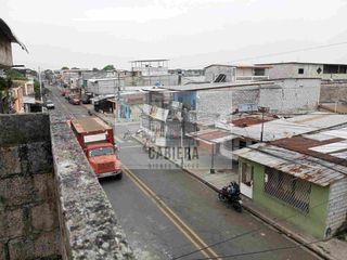 Foto 14 de CASA EN VENTA EN EL SUBURBIO DE GUAYAQUIL, 2 PISOS RENTEROS EN GUAYAQUIL,ECUADOR