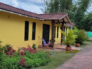 Foto 3 de SE VENDE HERMOSA CASA CAMPESTRE  CERCA AL AEROPUERTO VANGUARDIA VILLAVICENCIO