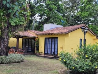 Foto 2 de SE VENDE HERMOSA CASA CAMPESTRE  CERCA AL AEROPUERTO VANGUARDIA VILLAVICENCIO
