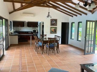 Foto 6 de SE VENDE HERMOSA CASA CAMPESTRE  CERCA AL AEROPUERTO VANGUARDIA VILLAVICENCIO