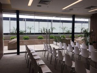 Foto 42 de AMPLIA OFICINA CON ESPECTACULAR VISTA, EN PLENO CORAZON DEL CENTRO FINANCIERO DE SAN ISIDRO
