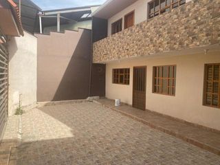 Foto 1 de Casa en venta 2 departamentos, sector Cuatro Esquinas Ricaurte