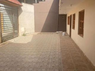 Foto 2 de Casa en venta 2 departamentos, sector Cuatro Esquinas Ricaurte