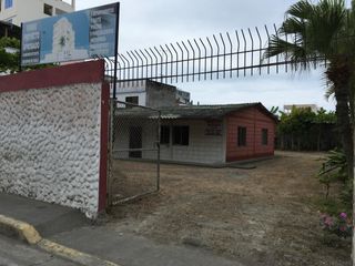 Foto 1 de Venta de terreno con casa-Atacames