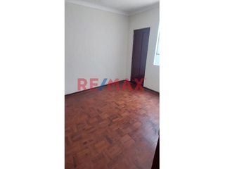 Foto 6 de Oportunidad Única En Rímac! Se Vende Casa