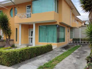 Foto 1 de VENTA CASA ESQUINERA EN CONJUNTO SECTOR VÍA AL TINGO