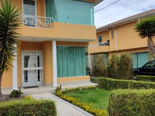 Foto 2 de VENTA CASA ESQUINERA EN CONJUNTO SECTOR VÍA AL TINGO