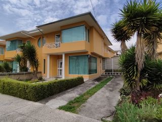 Foto 3 de VENTA CASA ESQUINERA EN CONJUNTO SECTOR VÍA AL TINGO