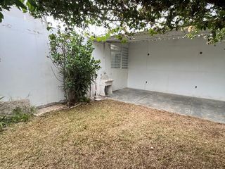 Foto 18 de ¡¡SE VENDE CASA FRENTE A PARQUE Y EN ESQUINA EN LA ENSENADA!!