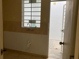 Foto 4 de ¡¡SE VENDE CASA FRENTE A PARQUE Y EN ESQUINA EN LA ENSENADA!!