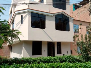 Foto 3 de SE VENDE PROPIEDAD COMO NUEVA. TOTALMENTE REMODELADA Y FRENTE A PARQUE